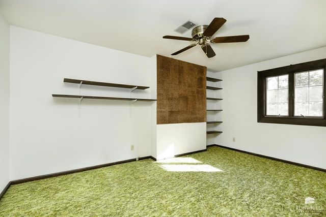 320 Twykingham Place, Manhattan, KS 66503