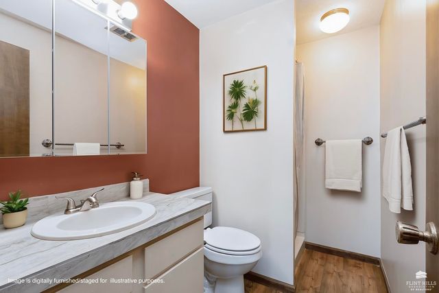 320 Twykingham Place, Manhattan, KS 66503