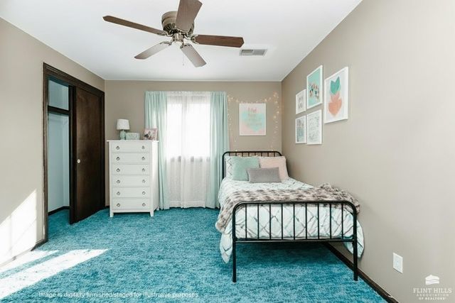 320 Twykingham Place, Manhattan, KS 66503