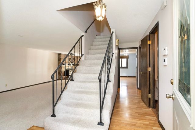 320 Twykingham Place, Manhattan, KS 66503