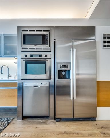 3722 Las Vegas Boulevard 1810, Las Vegas, NV 89158