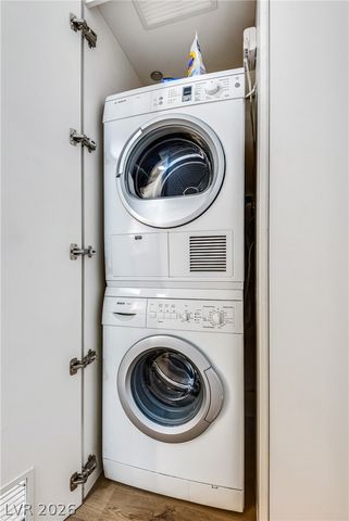 3722 Las Vegas Boulevard 1810, Las Vegas, NV 89158