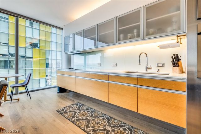 3722 Las Vegas Boulevard 1810, Las Vegas, NV 89158