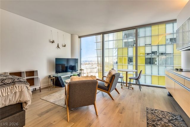 3722 Las Vegas Boulevard 1810, Las Vegas, NV 89158