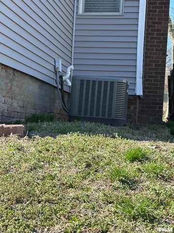 1213 NE GLENDALE Avenue, Peoria, IL 61603