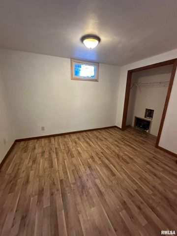 1213 NE GLENDALE Avenue, Peoria, IL 61603