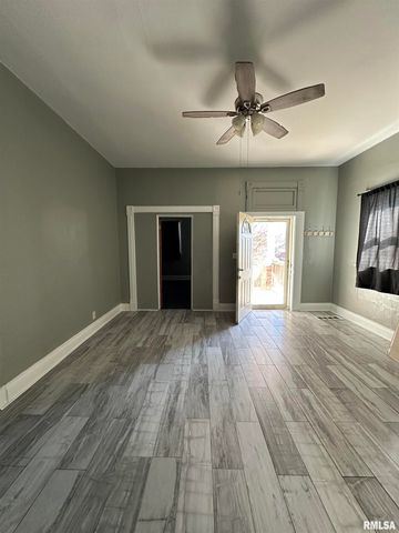 1213 NE GLENDALE Avenue, Peoria, IL 61603