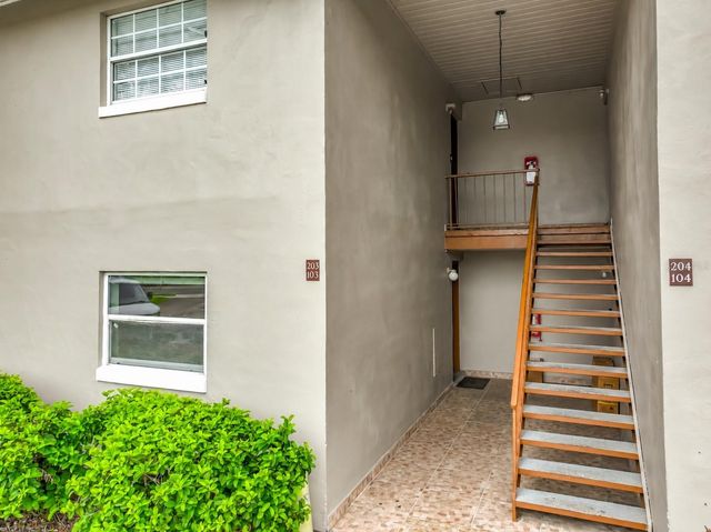 5885 DAHLIA DRIVE 103, Orlando, FL 32807