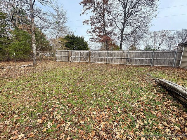 15261 W Carlisle Circle, Park Hill, OK 74451