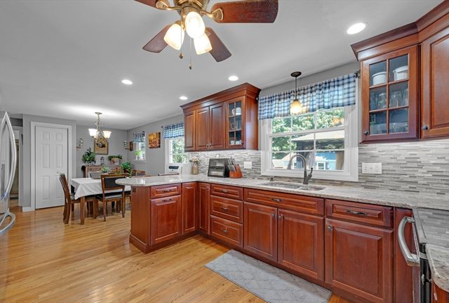 3 Salem St, Palmer, MA 01069