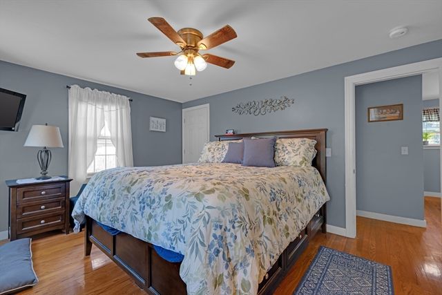 3 Salem St, Palmer, MA 01069