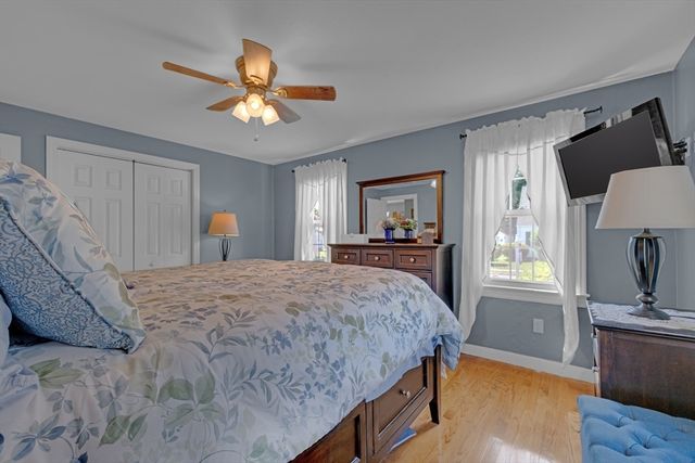 3 Salem St, Palmer, MA 01069