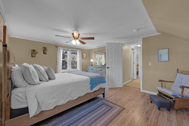 3 Salem St, Palmer, MA 01069