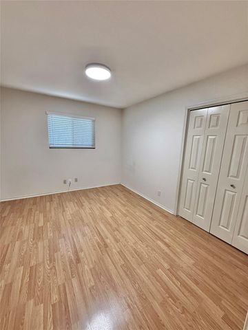 8706 Clearbrook TRL B, Austin, TX 78729