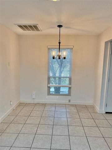 8706 Clearbrook TRL B, Austin, TX 78729