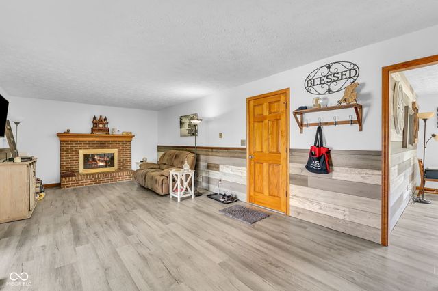 40 Circle Drive, Monrovia, IN 46157