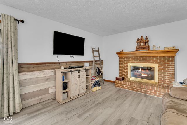 40 Circle Drive, Monrovia, IN 46157