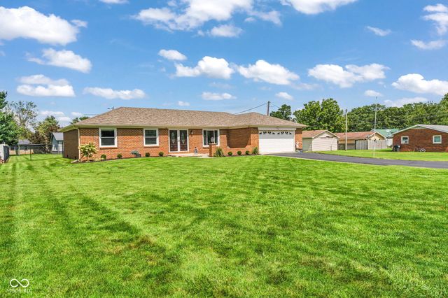 40 Circle Drive, Monrovia, IN 46157