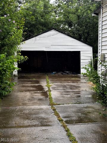 4115 E 146th Street, Cleveland, OH 44128