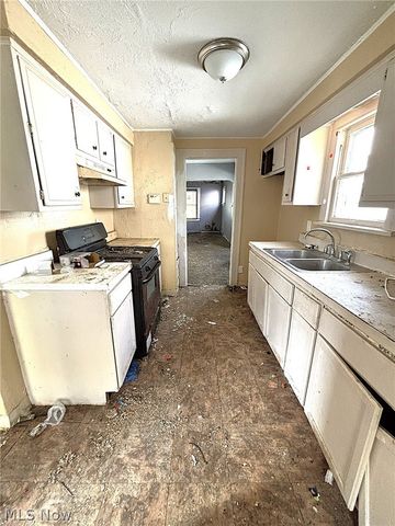 4115 E 146th Street, Cleveland, OH 44128