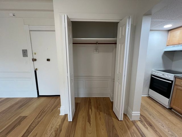 466 Commonwealth Ave 305, Boston, MA 02215