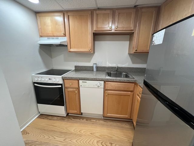 466 Commonwealth Ave 305, Boston, MA 02215