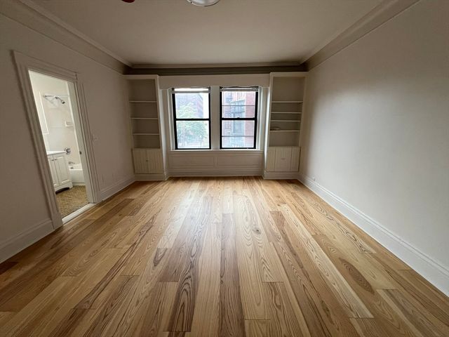 466 Commonwealth Ave 305, Boston, MA 02215