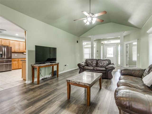 10625 Tangleroot Way, Oklahoma City, OK 73173
