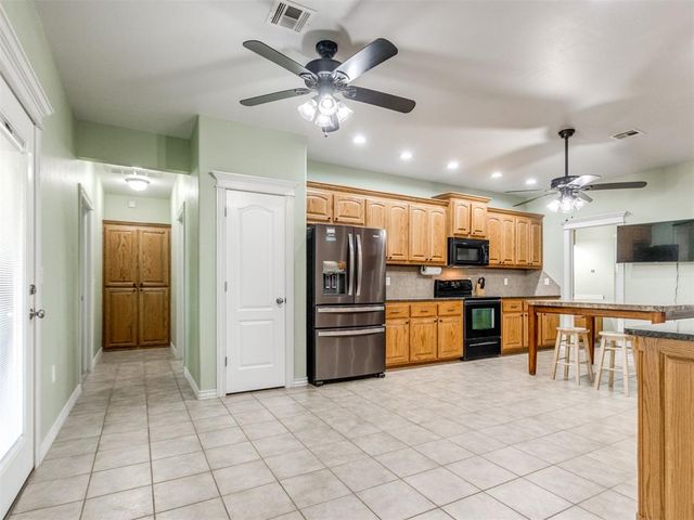 10625 Tangleroot Way, Oklahoma City, OK 73173