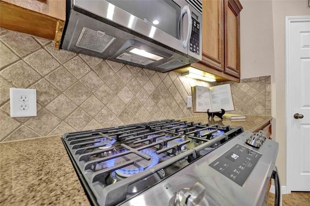 13610 Popes Creek Lane, Houston, TX 77044