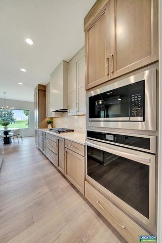 8711 Labrador Court, Lincoln, NE 68520