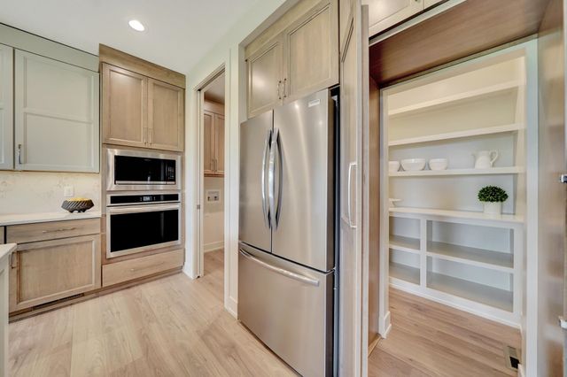 8711 Labrador Court, Lincoln, NE 68520