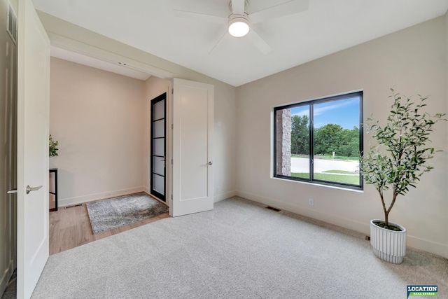 8711 Labrador Court, Lincoln, NE 68520