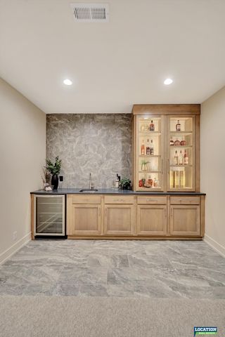 8711 Labrador Court, Lincoln, NE 68520