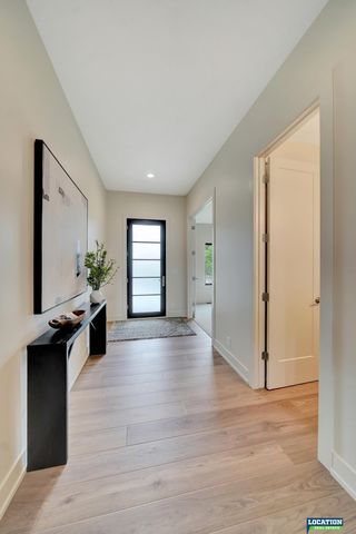 8711 Labrador Court, Lincoln, NE 68520