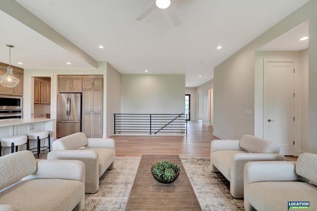 8711 Labrador Court, Lincoln, NE 68520