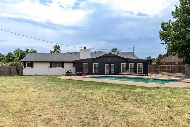 1803 NW 32nd St, Lawton, OK 73505