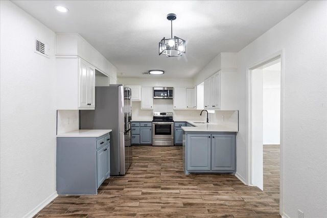 1803 NW 32nd St, Lawton, OK 73505