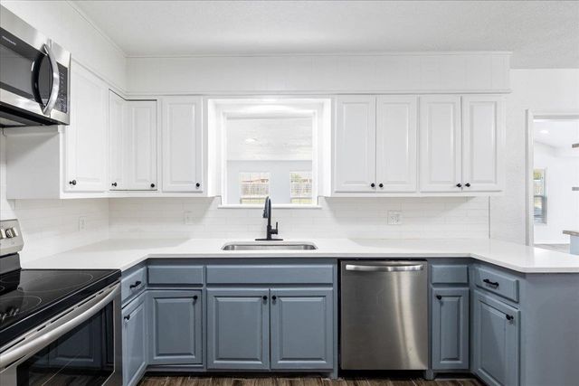 1803 NW 32nd St, Lawton, OK 73505