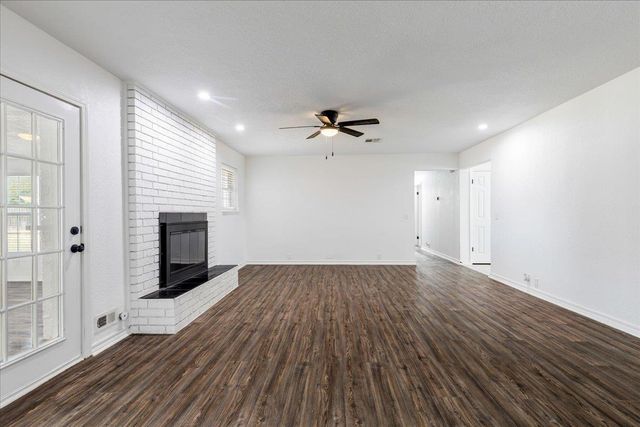1803 NW 32nd St, Lawton, OK 73505