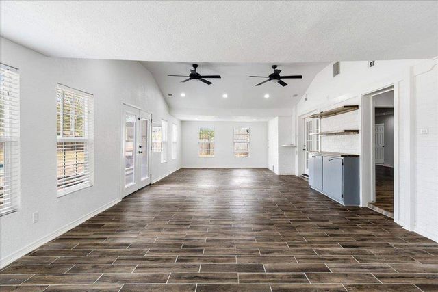 1803 NW 32nd St, Lawton, OK 73505
