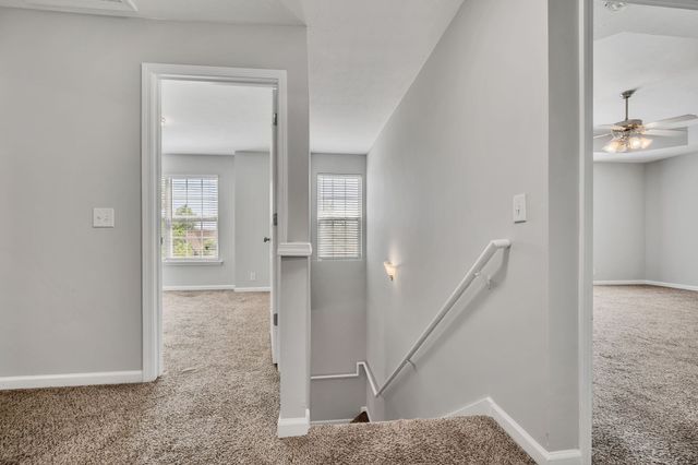 1036 Cheryl Ln, La Vergne, TN 37086