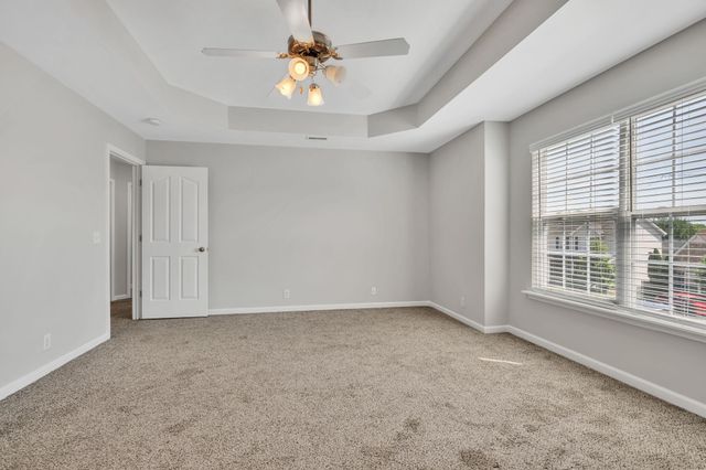1036 Cheryl Ln, La Vergne, TN 37086