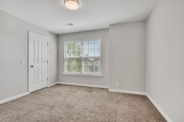 1036 Cheryl Ln, La Vergne, TN 37086