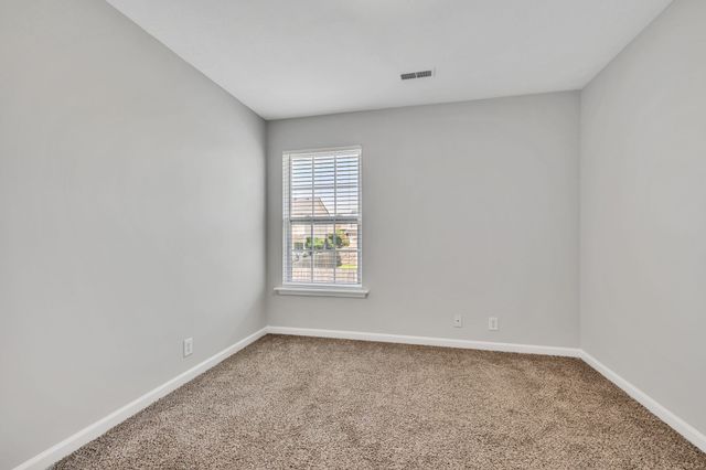 1036 Cheryl Ln, La Vergne, TN 37086