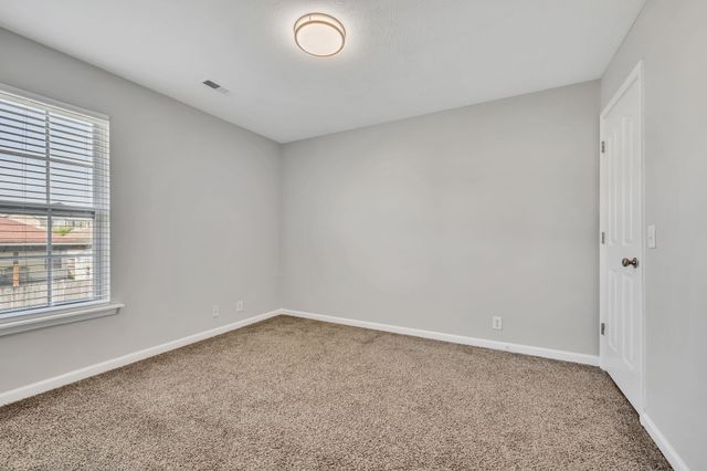 1036 Cheryl Ln, La Vergne, TN 37086