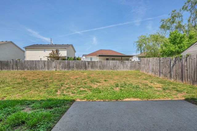 1036 Cheryl Ln, La Vergne, TN 37086