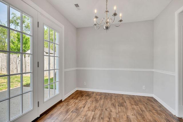 1036 Cheryl Ln, La Vergne, TN 37086