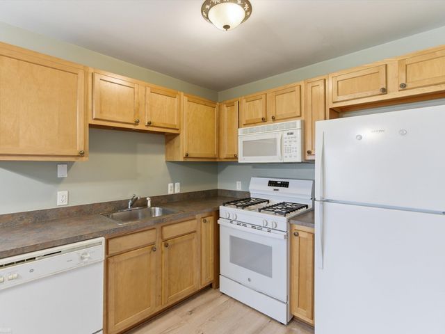 11410 Canal Road 205, Sterling Heights, MI 48314