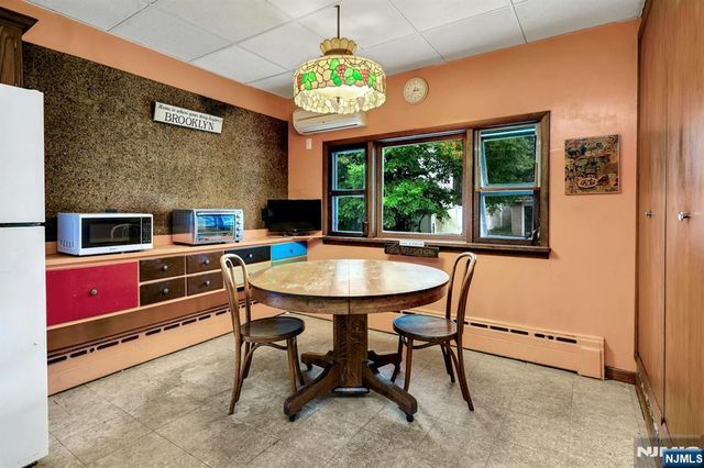 176 Mountain Way, Rutherford, NJ 07070